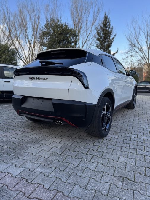 ALFA ROMEO JUNIOR 1,2 145 CV HYBRID EDCT6 SPECIALE