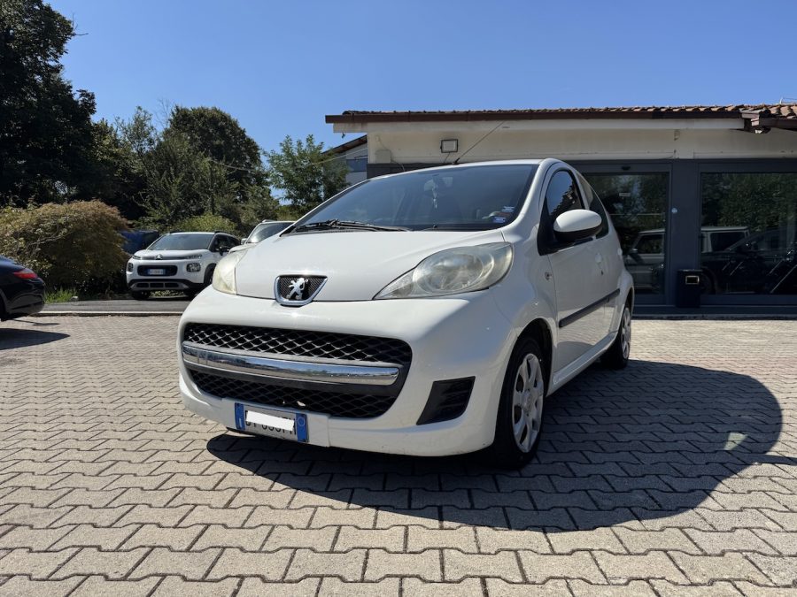 PEUGEOT 107 1.0 5 P
