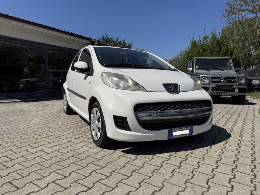 PEUGEOT 107 1.0 5 P