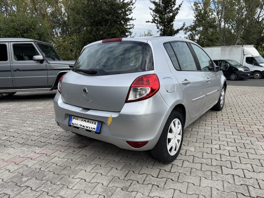 RENAULT CLIO 1.2 5 P