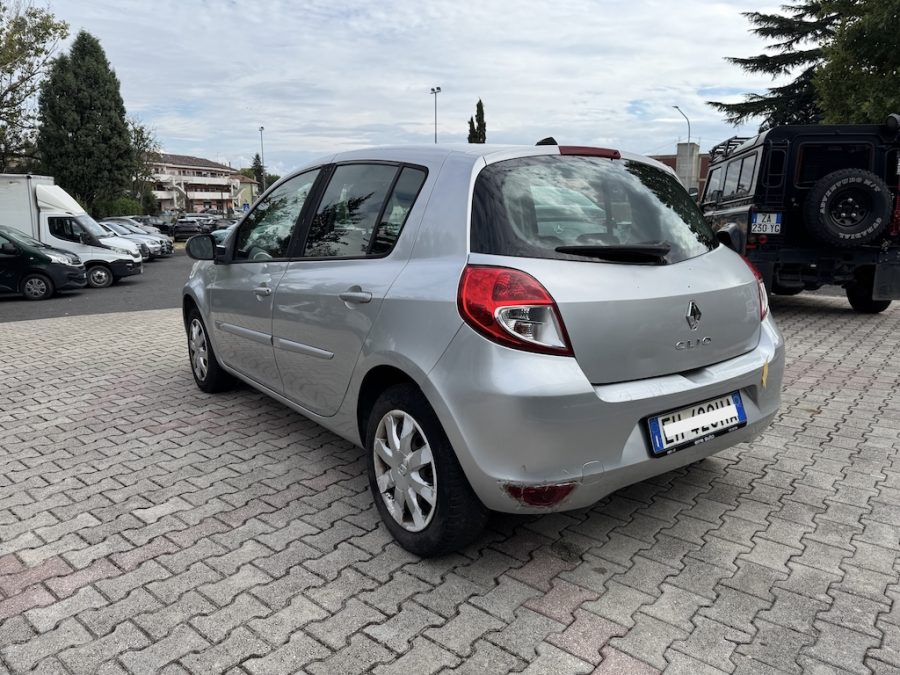 RENAULT CLIO 1.2 5 P